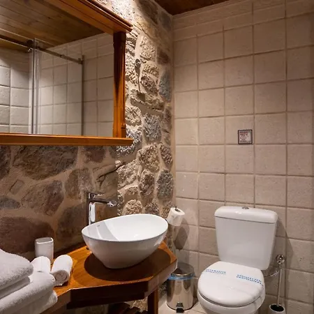 Πανσιόν Laoula 4*