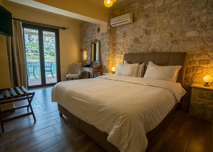 Πανσιόν Laoula Γερολιμένας