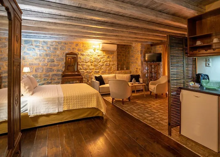 Laoula Guest house 4*