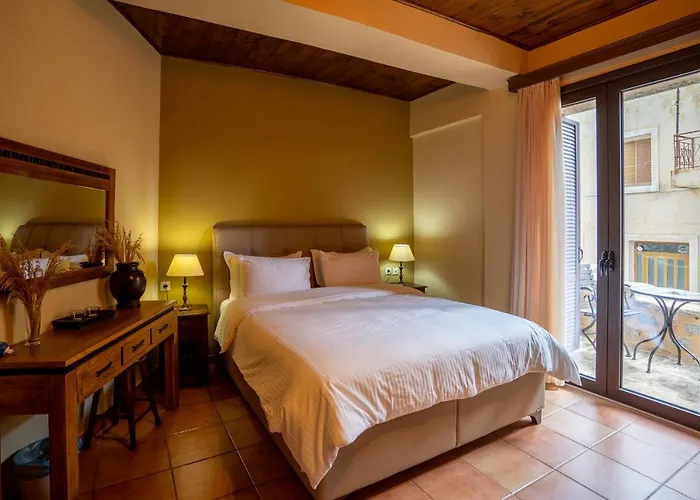 Πανσιόν Laoula 4*