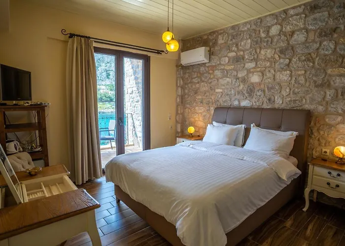 Πανσιόν Laoula